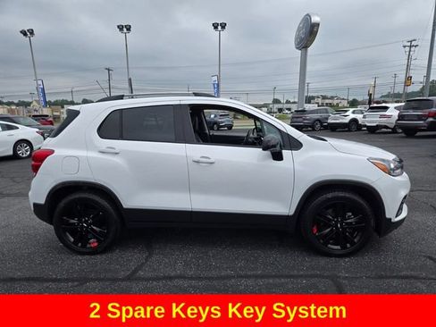 Used 2020 Chevrolet Trax LT w/ Redline Edition FWD image 10