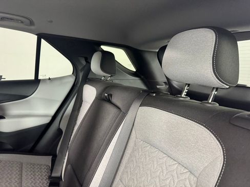 Used 2022 Chevrolet Equinox LS w/ LS Convenience Package image 24