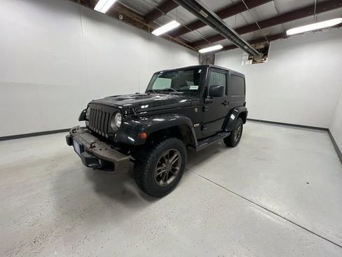Used 2016 Jeep Wrangler Sahara AWD/4WD image 4