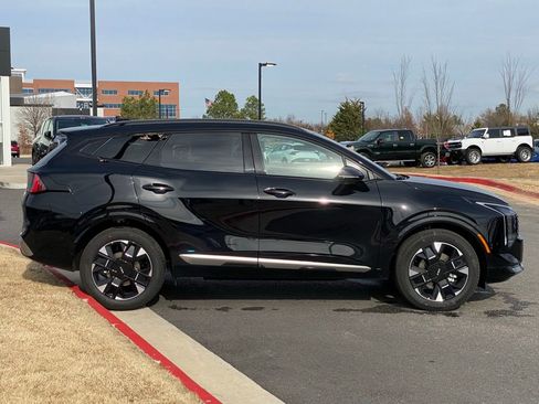 New 2026 Kia Sportage SX image 6