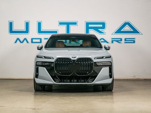 Used 2024 BMW 740i w/ Premium Package 2 RWD image 22
