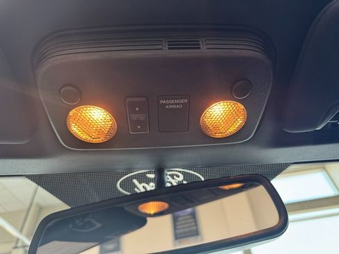 Used 2017 Ford Mustang GT Premium image 39