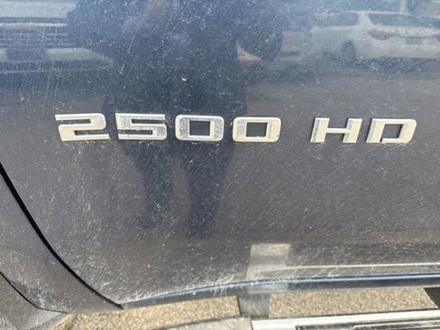 Used 2022 Chevrolet Silverado 2500 LT w/ Convenience Package AWD/4WD image 5