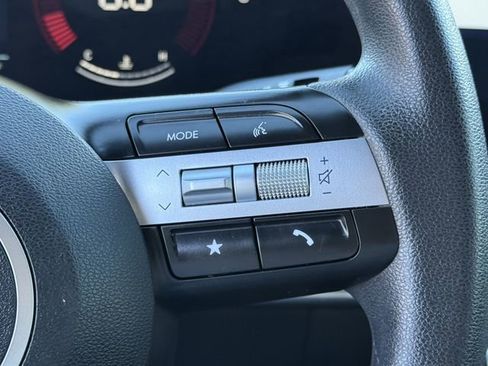 Used 2025 Hyundai Santa Cruz SEL FWD image 11