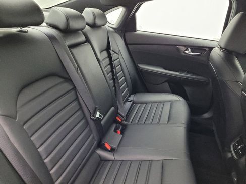 Used 2024 Kia Forte GT-Line w/ GT-Line Premium Package image 19