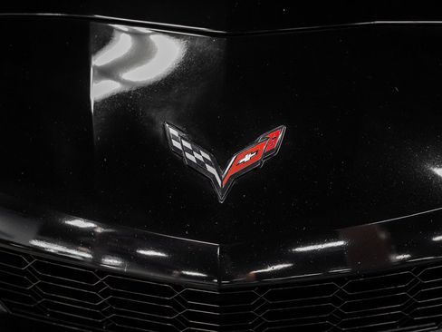 Used 2019 Chevrolet Corvette Stingray Coupe w/ Carbon Flash Badge Package image 6