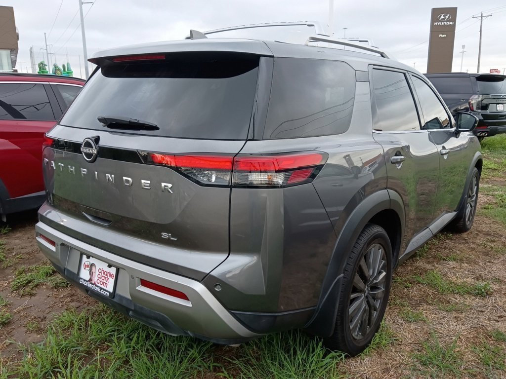 Used 2022 Nissan Pathfinder SL w/ SL Premium Package FWD image 4