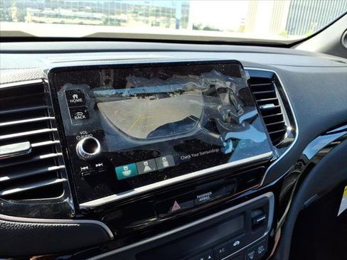 New 2025 Honda Ridgeline Black Edition image 13