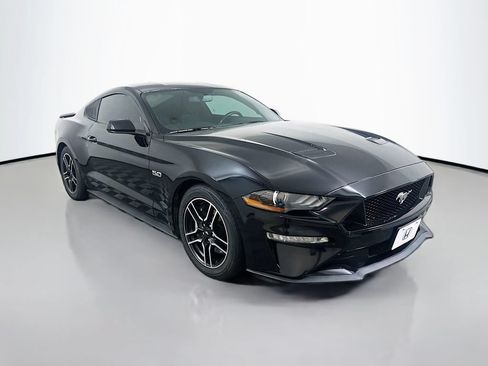 Used 2020 Ford Mustang GT RWD image 3