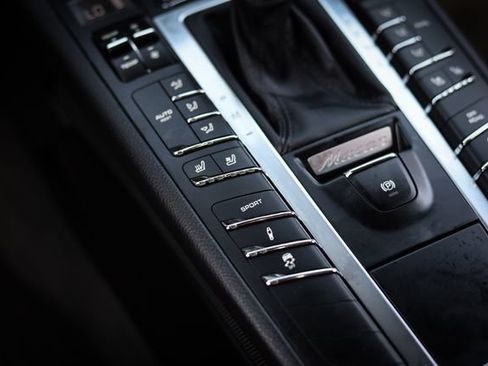 Used 2015 Porsche Macan S AWD/4WD image 40