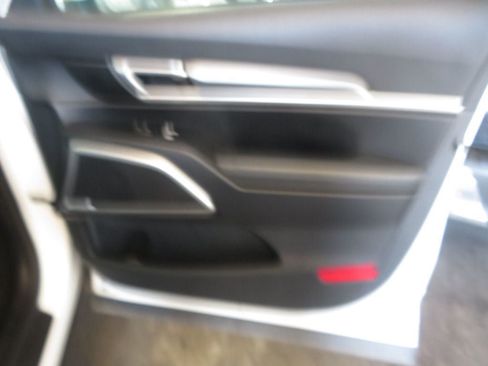 Used 2020 Kia Telluride S FWD image 32