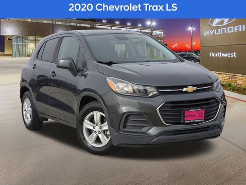 Used 2020 Chevrolet Trax LS w/ Tint and Cruise Package image 1