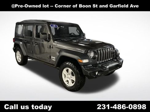 Used 2018 Jeep Wrangler Unlimited Sport image 7