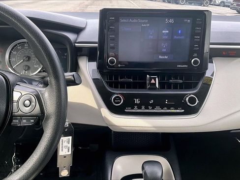 Used 2022 Toyota Corolla LE image 6