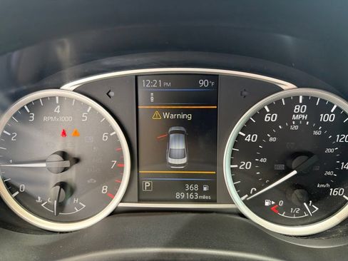 Used 2019 Nissan Sentra SV FWD image 6