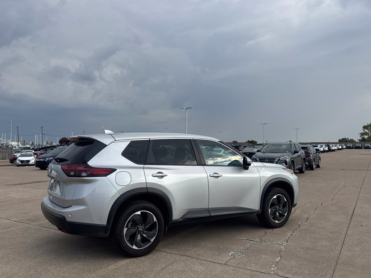 Certified 2025 Nissan Rogue SV FWD image 25