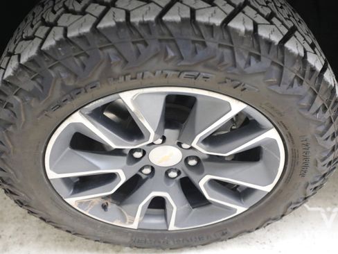 Used 2024 Chevrolet Silverado 1500 LT w/ Texas Edition Plus AWD/4WD image 31