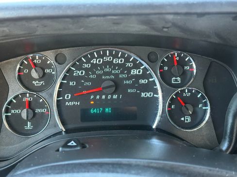 Used 2015 Chevrolet Express 3500 RWD image 6