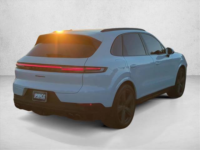 Used 2024 Porsche Cayenne AWD/4WD image 5