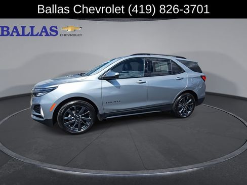 Used 2023 Chevrolet Equinox RS w/ LPO, Cargo Package FWD image 4