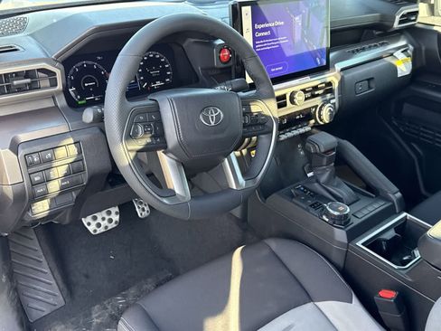 Certified 2025 Toyota Tacoma TRD Sport w/ TRD Sport Upgrade Package AWD/4WD image 16