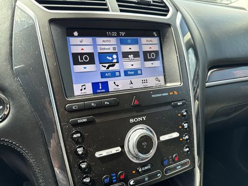 Used 2019 Ford Explorer Platinum AWD/4WD image 20