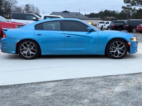 Used 2016 Dodge Charger R/T RWD image 4