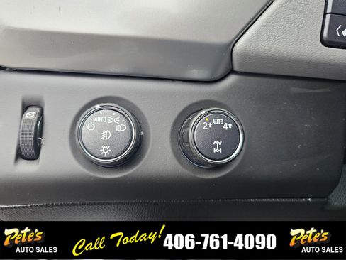 Used 2020 Chevrolet Suburban LT image 25