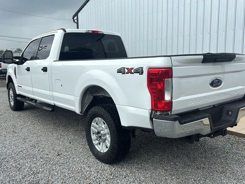 Used 2018 Ford F250 XLT AWD/4WD image 3
