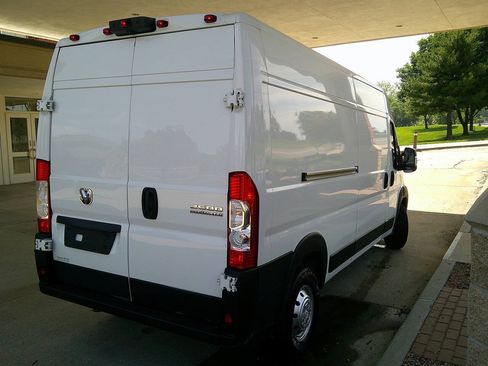 Used 2023 RAM ProMaster 2500 FWD image 5