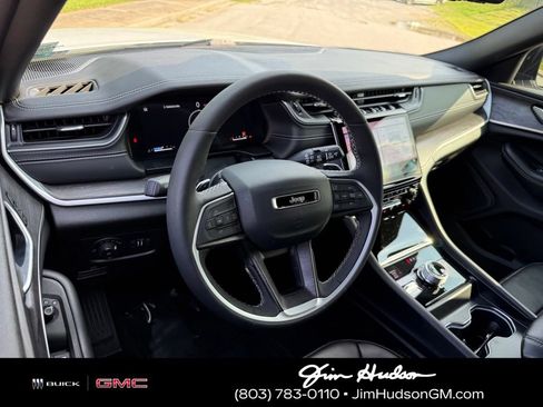Used 2024 Jeep Grand Cherokee L Limited w/ Luxury Tech Group II AWD/4WD image 4