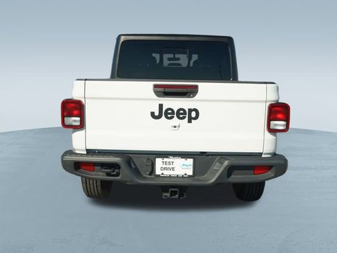 Used 2023 Jeep Gladiator Sport image 8