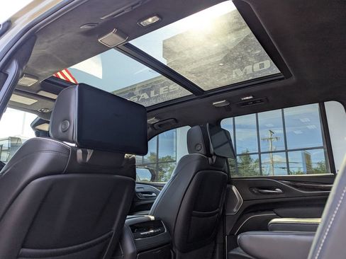 Used 2022 Cadillac Escalade ESV Sport Platinum AWD/4WD image 43