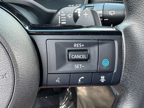 Used 2022 Nissan Rogue SV AWD/4WD image 22
