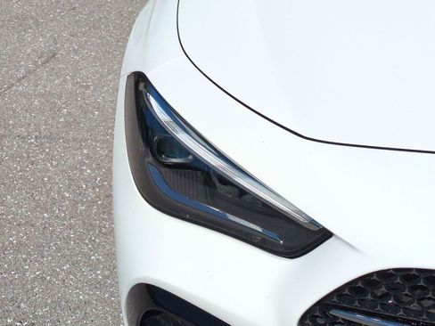 Used 2025 Mercedes-Benz CLE 300 4MATIC Cabriolet image 10