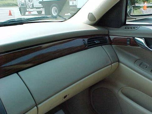 Used 2005 Cadillac De Ville FWD image 23