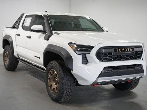 New 2026 Toyota Tacoma 4x4 Double Cab Hybrid image 3