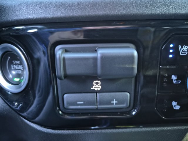 Used 2024 Chevrolet Silverado 3500 High Country AWD/4WD image 20
