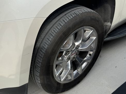 Used 2015 GMC Yukon XL SLT RWD image 10