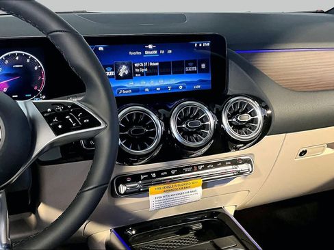 New 2026 Mercedes-Benz GLA 250 4MATIC image 8