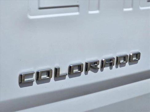 Used 2022 Chevrolet Colorado W/T w/ WT Convenience Package AWD/4WD image 15