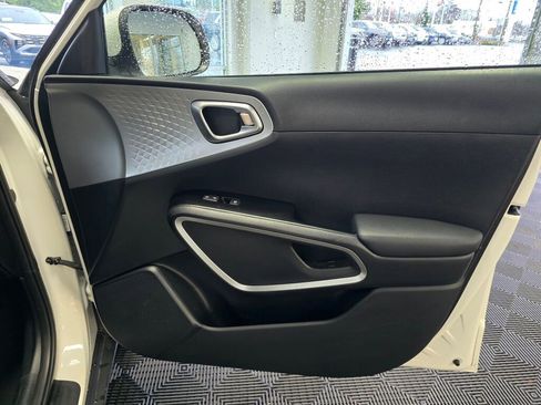 Used 2024 Kia Soul LX w/ Option Group 015 image 42