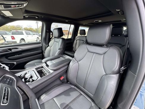 New 2026 Jeep Grand Wagoneer 4WD image 51