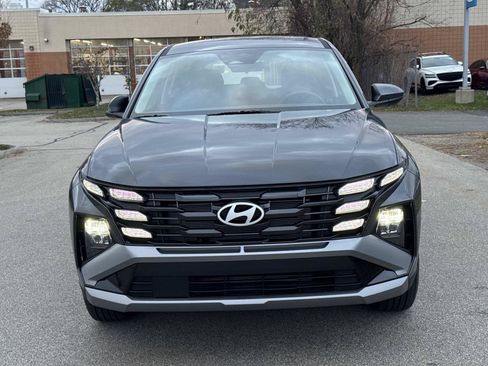 Used 2026 Hyundai Tucson SE AWD/4WD image 2