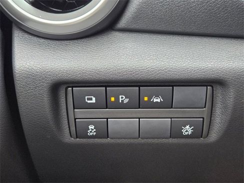 Used 2025 Nissan Versa S w/ Trunk Package image 23