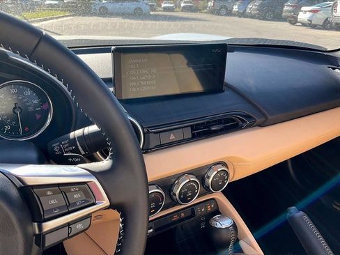 Used 2025 MAZDA MX-5 Miata RF Grand Touring image 15