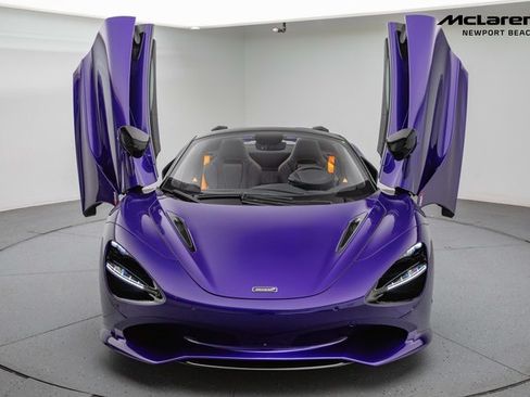 Used 2025 McLaren 750S Spider RWD image 8