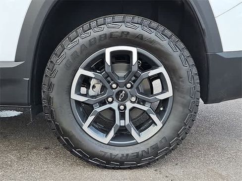 New 2026 Chevrolet Equinox ACTIV image 7