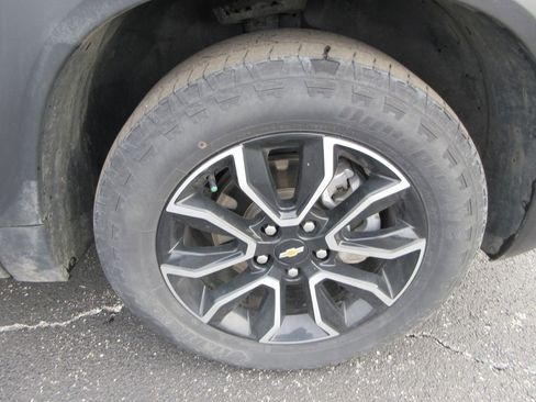 Used 2022 Chevrolet TrailBlazer ACTIV w/ Sun and Liftgate Package image 9