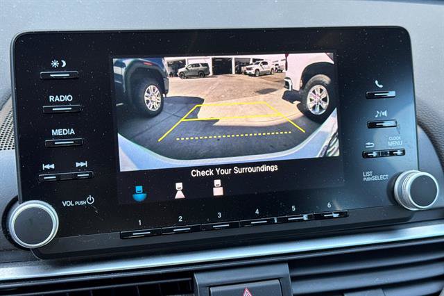 Used 2018 Honda Accord LX image 19